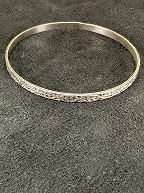 Vintage Danecraft Sterling Silver Embossed Leaf Bangle Bracelet 2.5" Diam